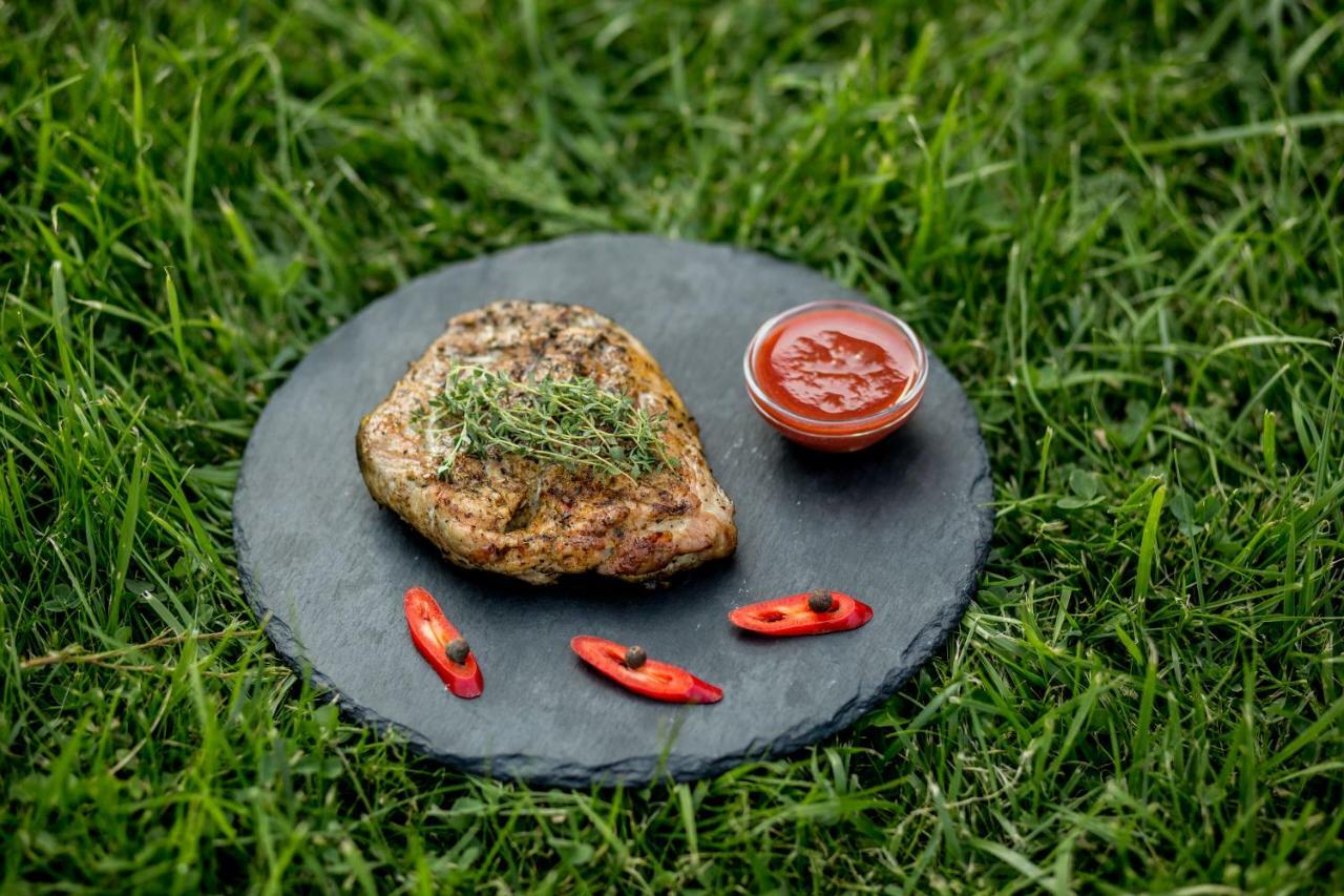 Dalos Sarny  Eksteriør bilde